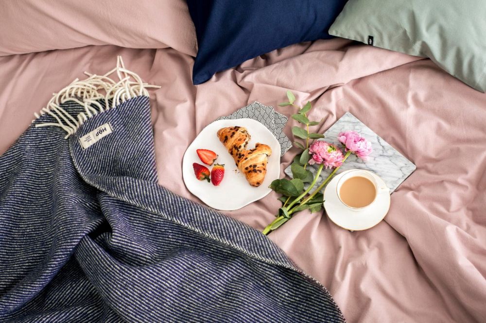 Wełniany koc Ruru / ciemny niebieski / HOP Design