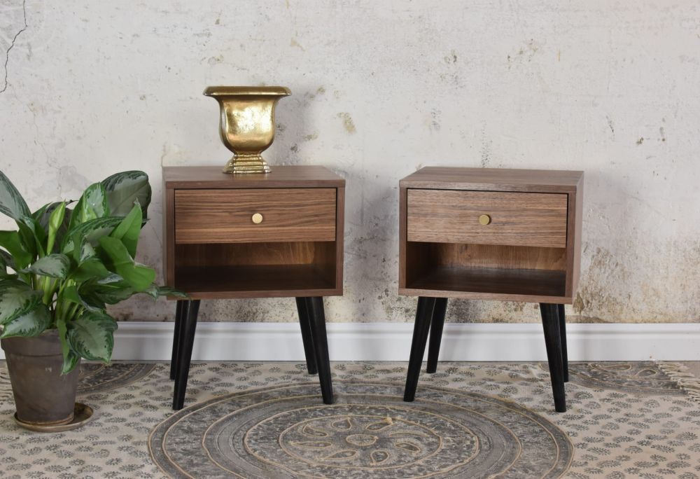 Szafka nocna Waln + / Pastform Furniture