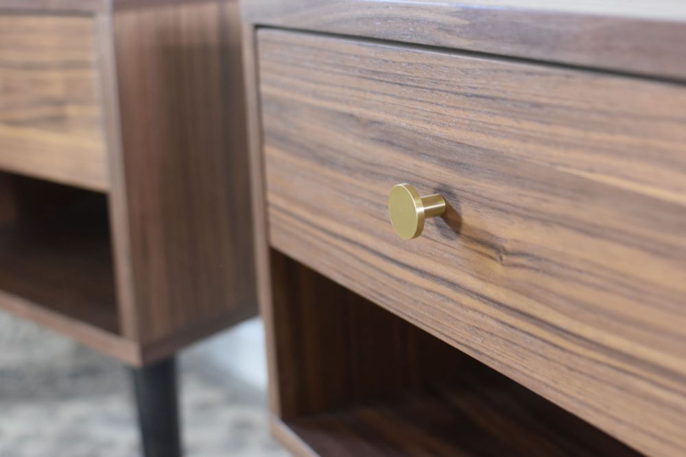 Szafka nocna Waln + / Pastform Furniture
