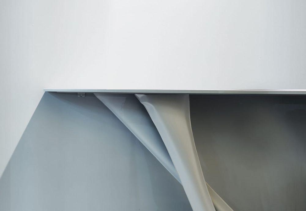 zieta_g-console_steel_web_2.jpg