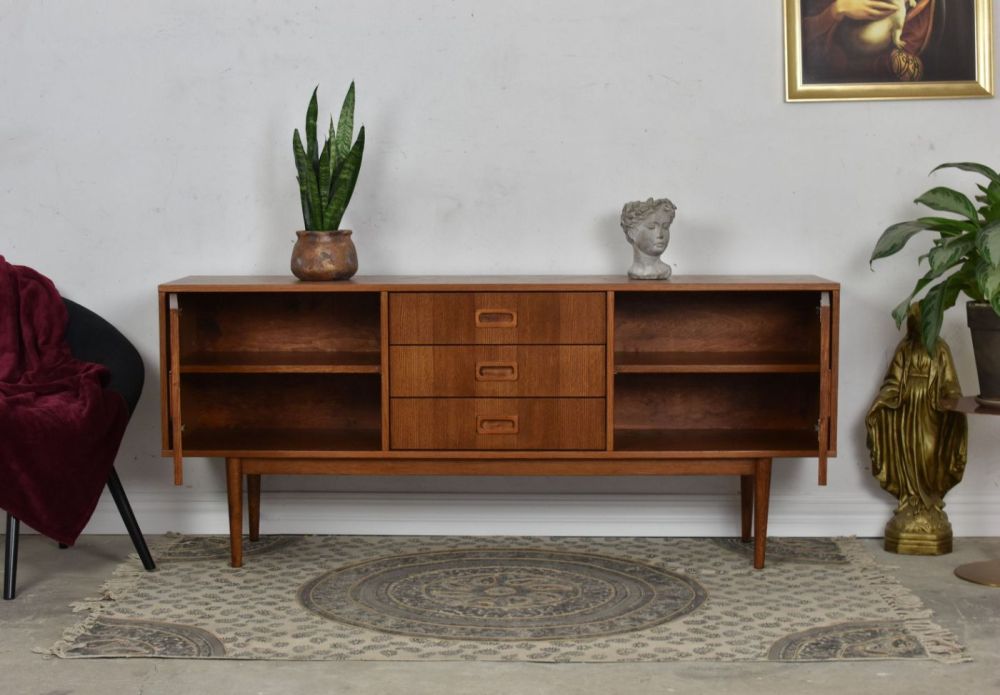 Komoda Delan / Pastform Furniture