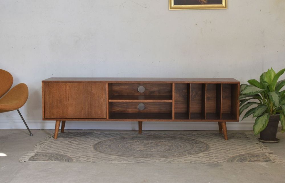 Komoda LOTV Vinyl / Pastform Furniture