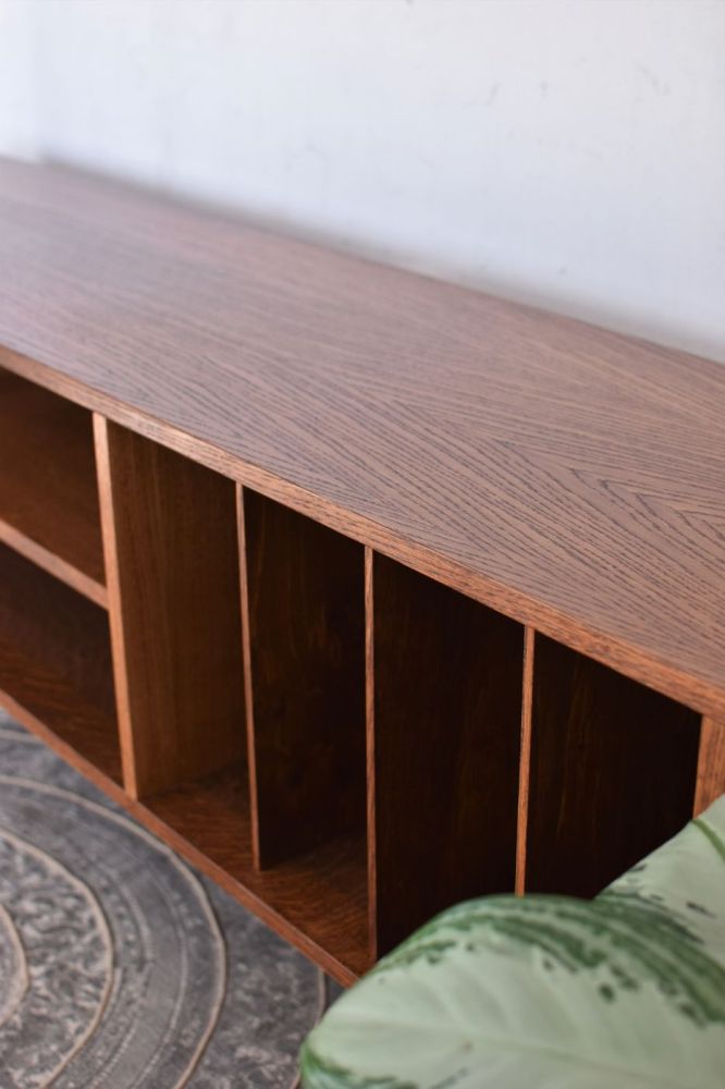 Komoda LOTV Vinyl / Pastform Furniture