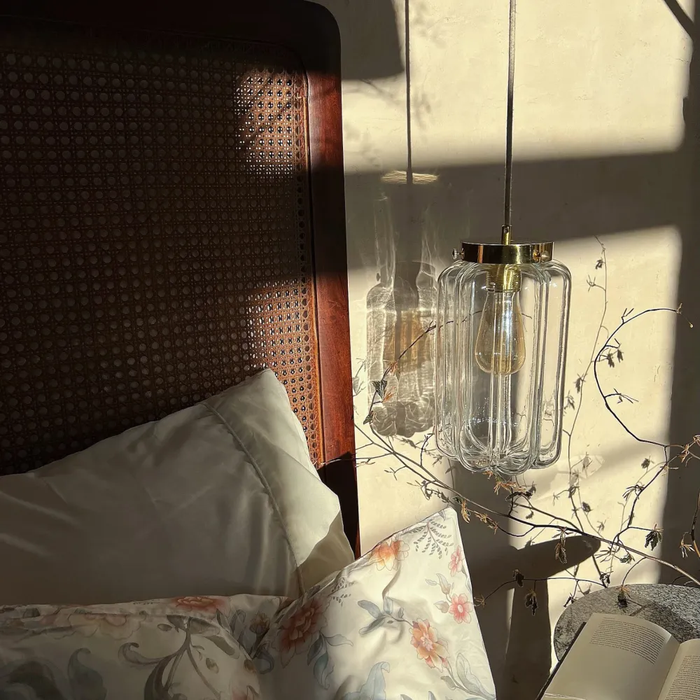 Szklana Lampa Wisząca / Deco Jasne / Embassy Interiors