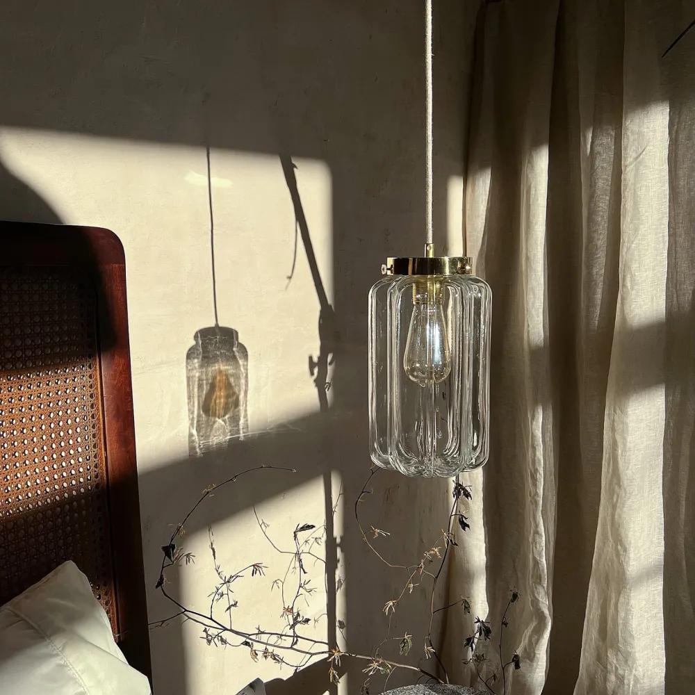Szklana Lampa Wisząca / Deco Jasne / Embassy Interiors