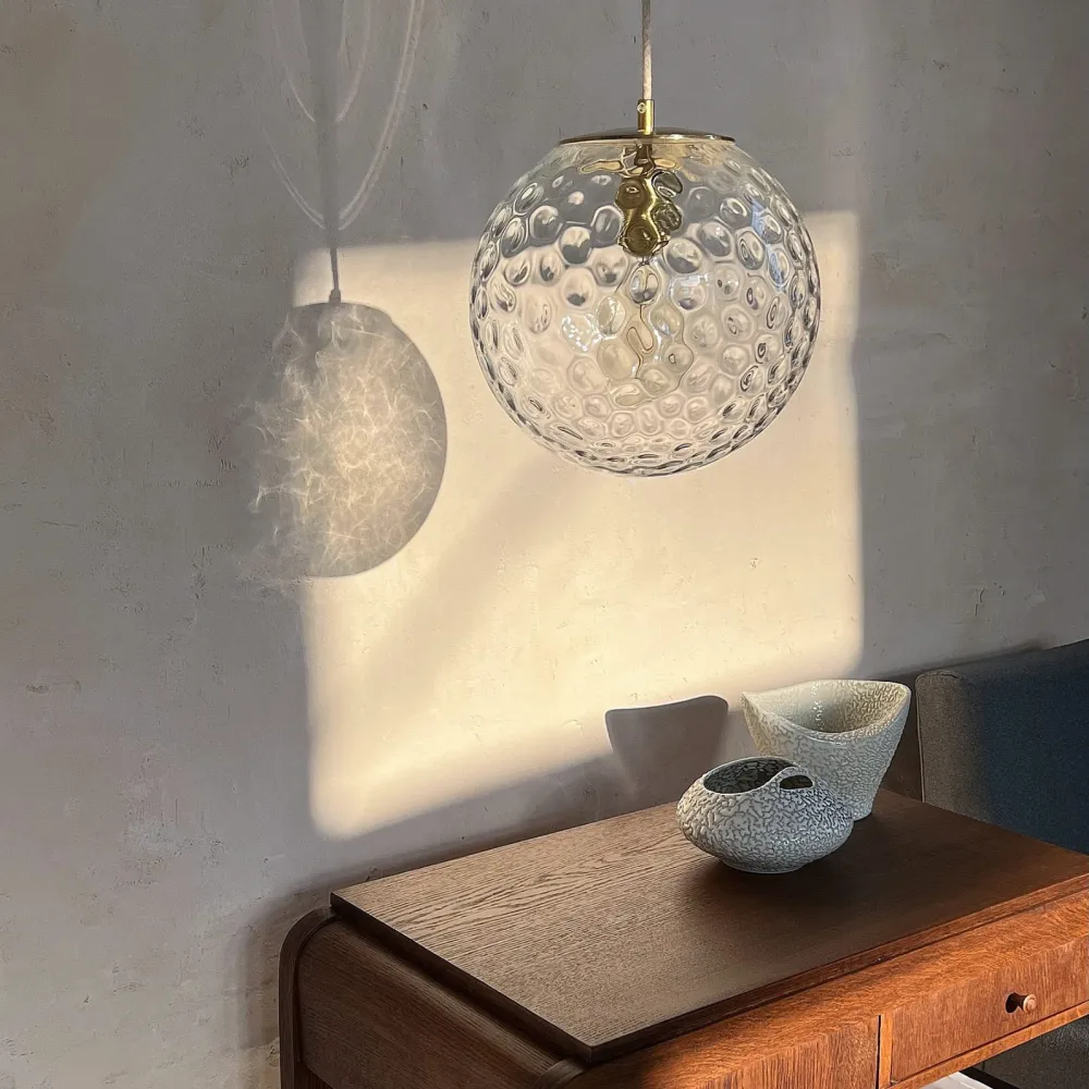 Szklana Lampa Wisząca / Kula Refleksyjna / Embassy Interiors