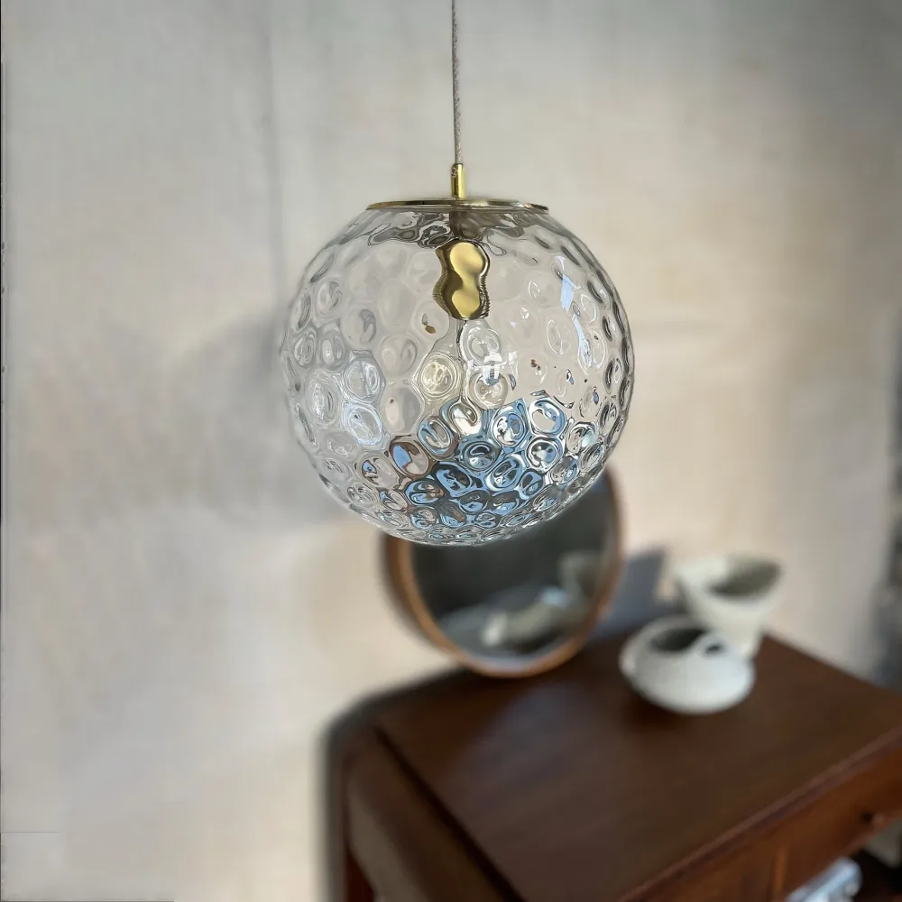 Szklana Lampa Wisząca / Kula Refleksyjna / Embassy Interiors