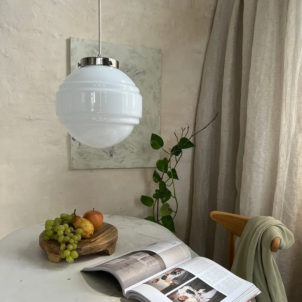Szklana Lampa Wisząca / Saturn / Embassy Interiors