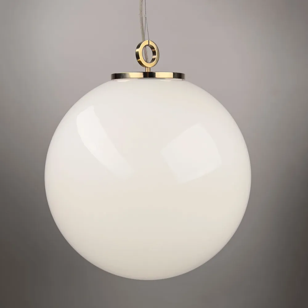 Szklana Lampa Wisząca Duża / Biała Kula / Embassy Interiors