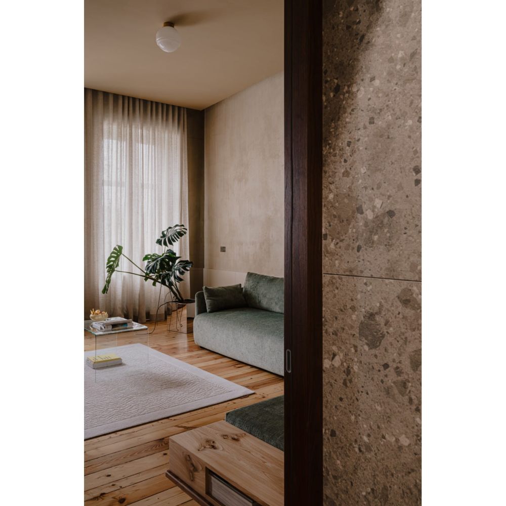 Szklany Plafon / Saturn / Embassy Interiors