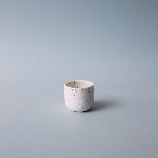 Czarka Pop-up 70 ml / biała z bazaltem / Zakwas Studio