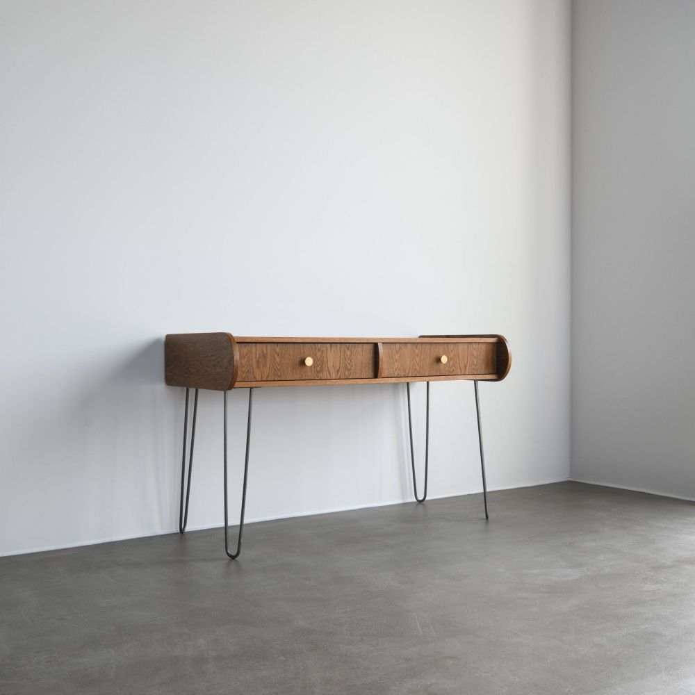 Biurko Saban / Pastform Furniture