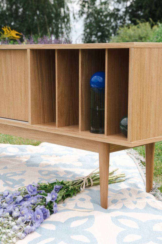 Komoda LOTV Vinyl Slide / Pastform Furniture