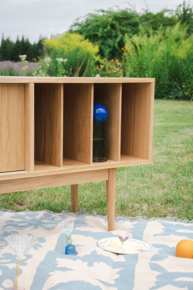 Komoda LOTV Vinyl Slide / Pastform Furniture