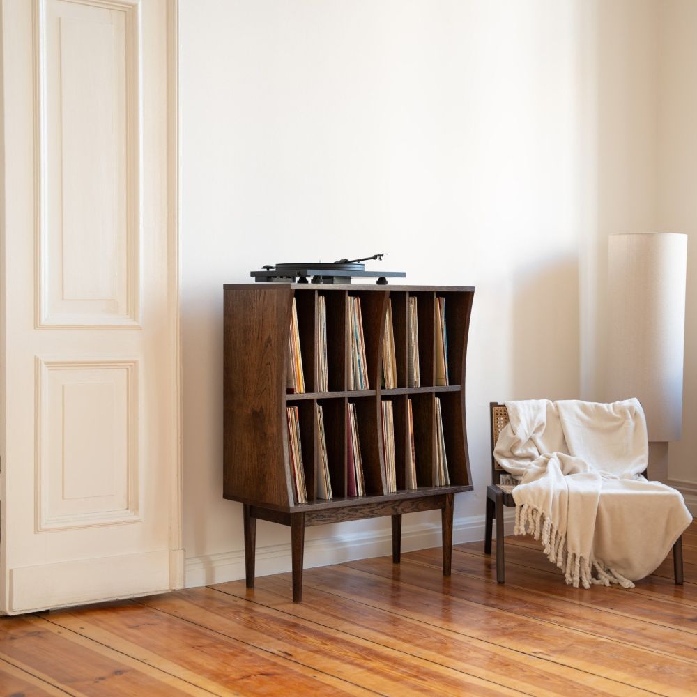 Komoda Lorn Vinyl / Pastform Furniture