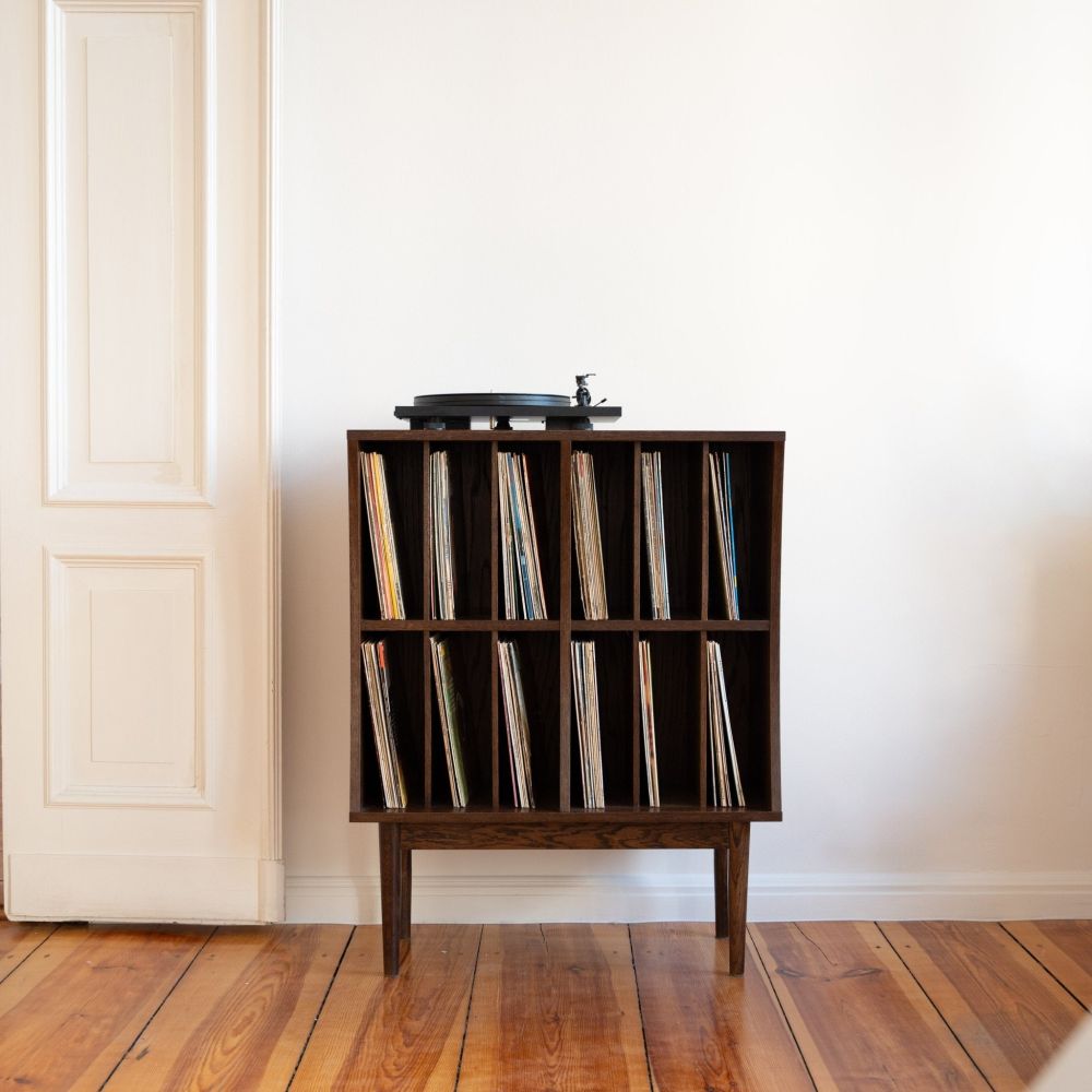 Komoda Lorn Vinyl / Pastform Furniture