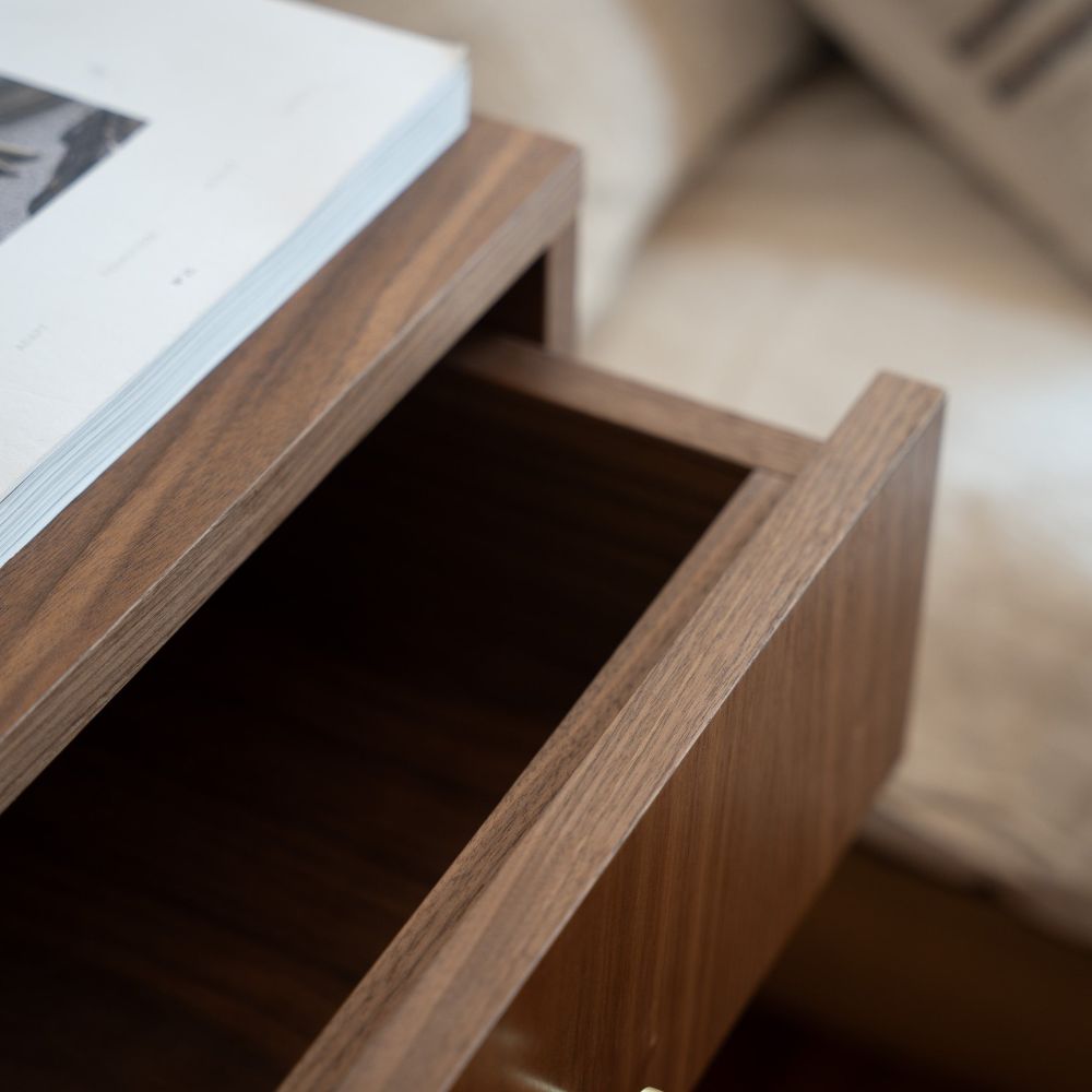 Szafka nocna Bedie Waln + / Pastform Furniture