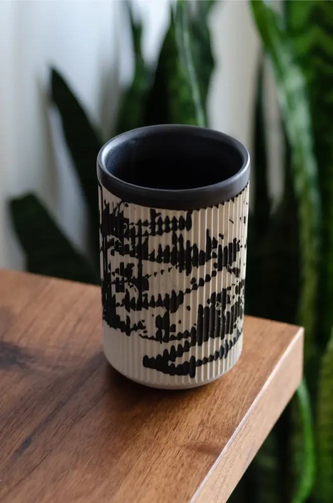 Czarka Róg Tea 400 ml / Black Dots / Fóbe