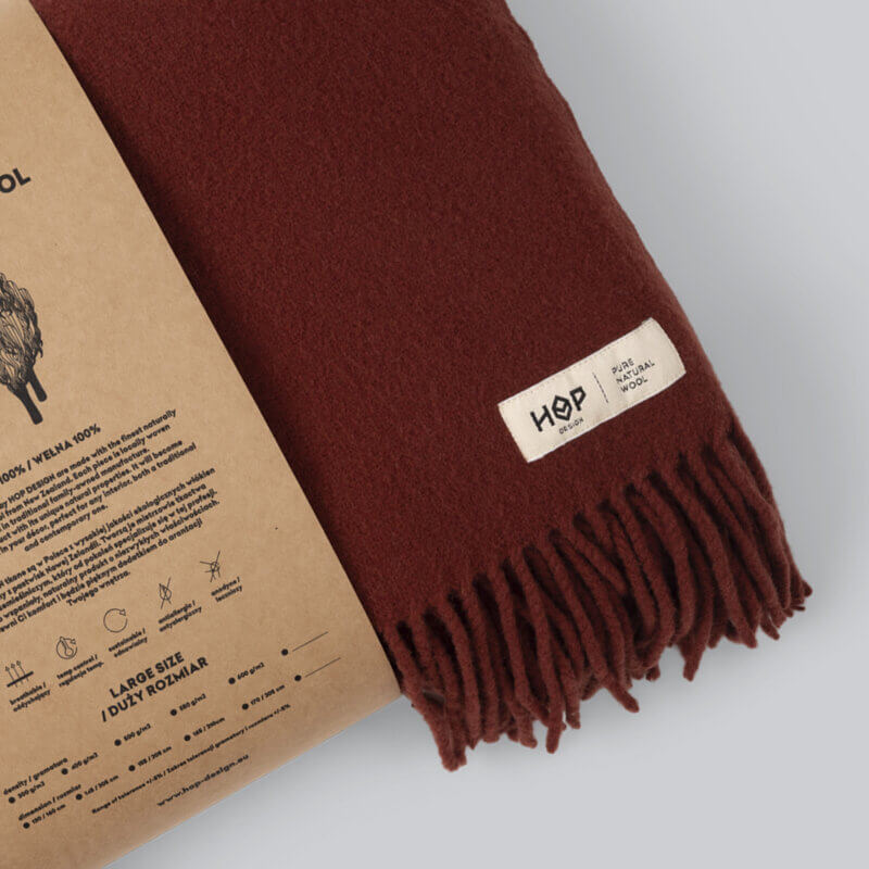 Wełniany koc Yeti / bordowy / HOP Design