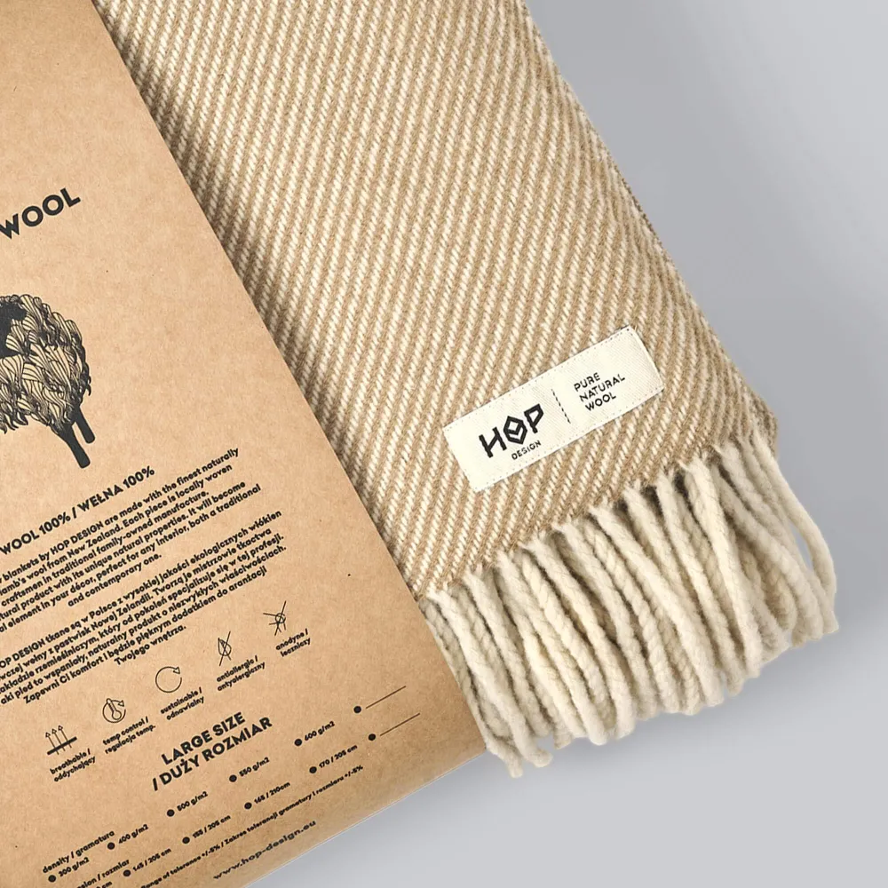 Wełniany koc Ruru / beige ecru / HOP Design