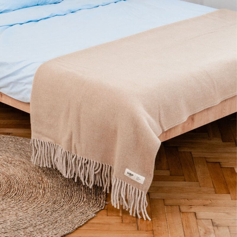 Wełniany koc Ruru / beige sand / HOP Design