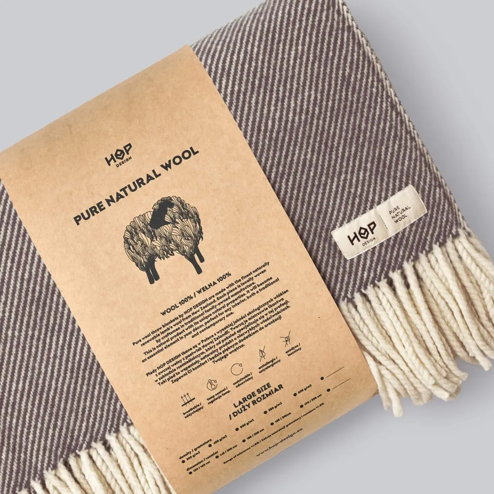 Wełniany koc Ruru / brązowy ecru / HOP Design