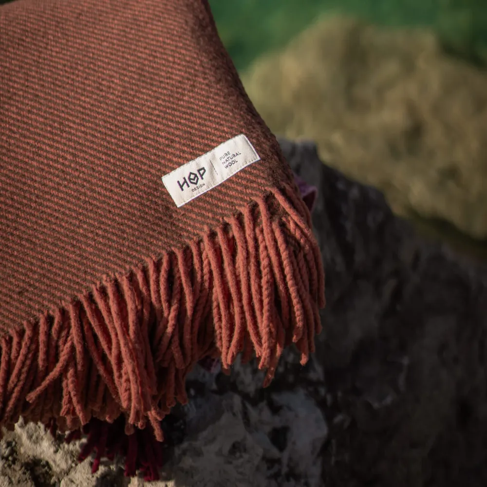 Wełniany koc Ruru / brown mocca / HOP Design