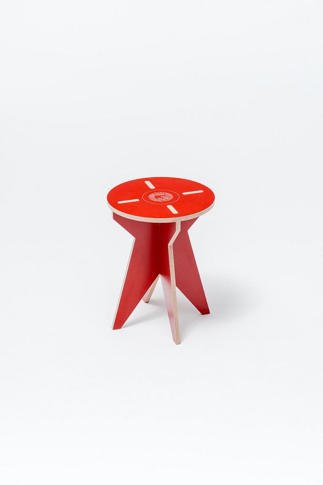 Stołek ST Stool / Swallow’s Tail Furniture
