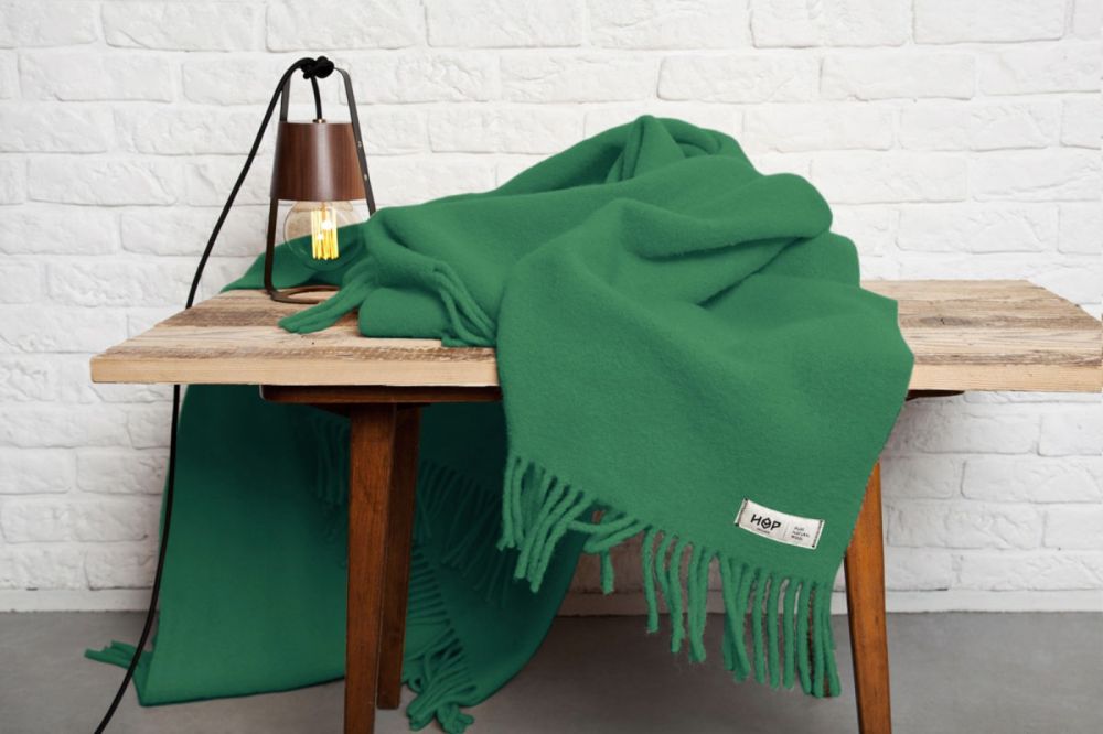 Wełniany koc Yeti / kobalt / HOP Design