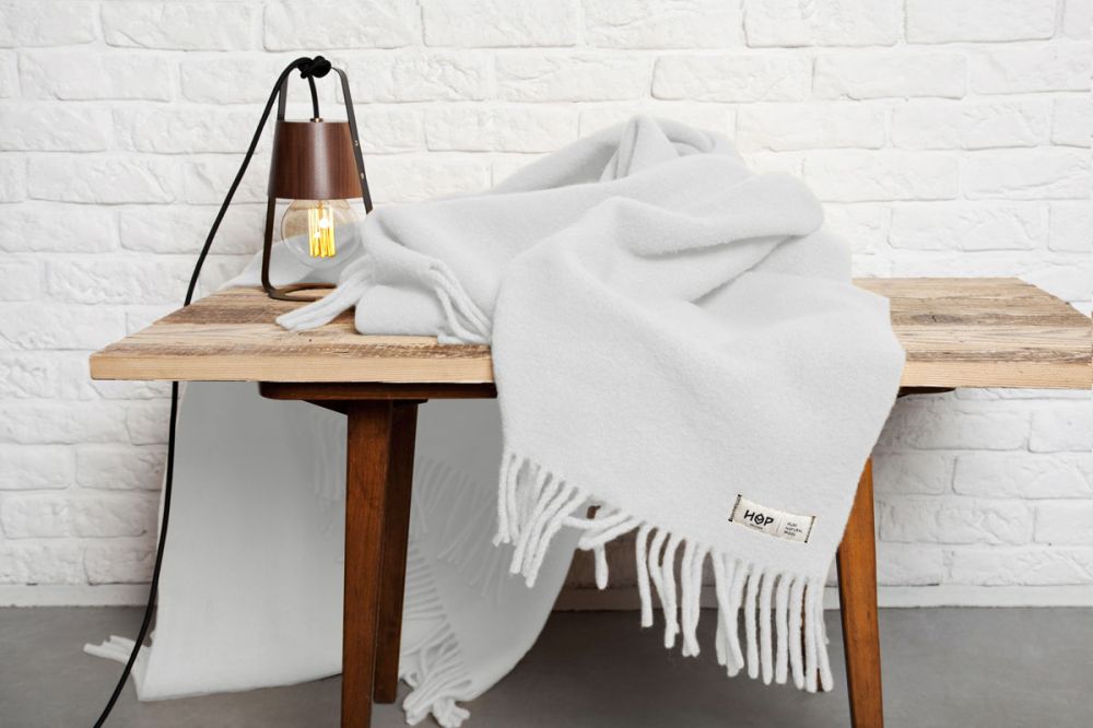 Wełniany koc Yeti / perłowy biały / HOP Design